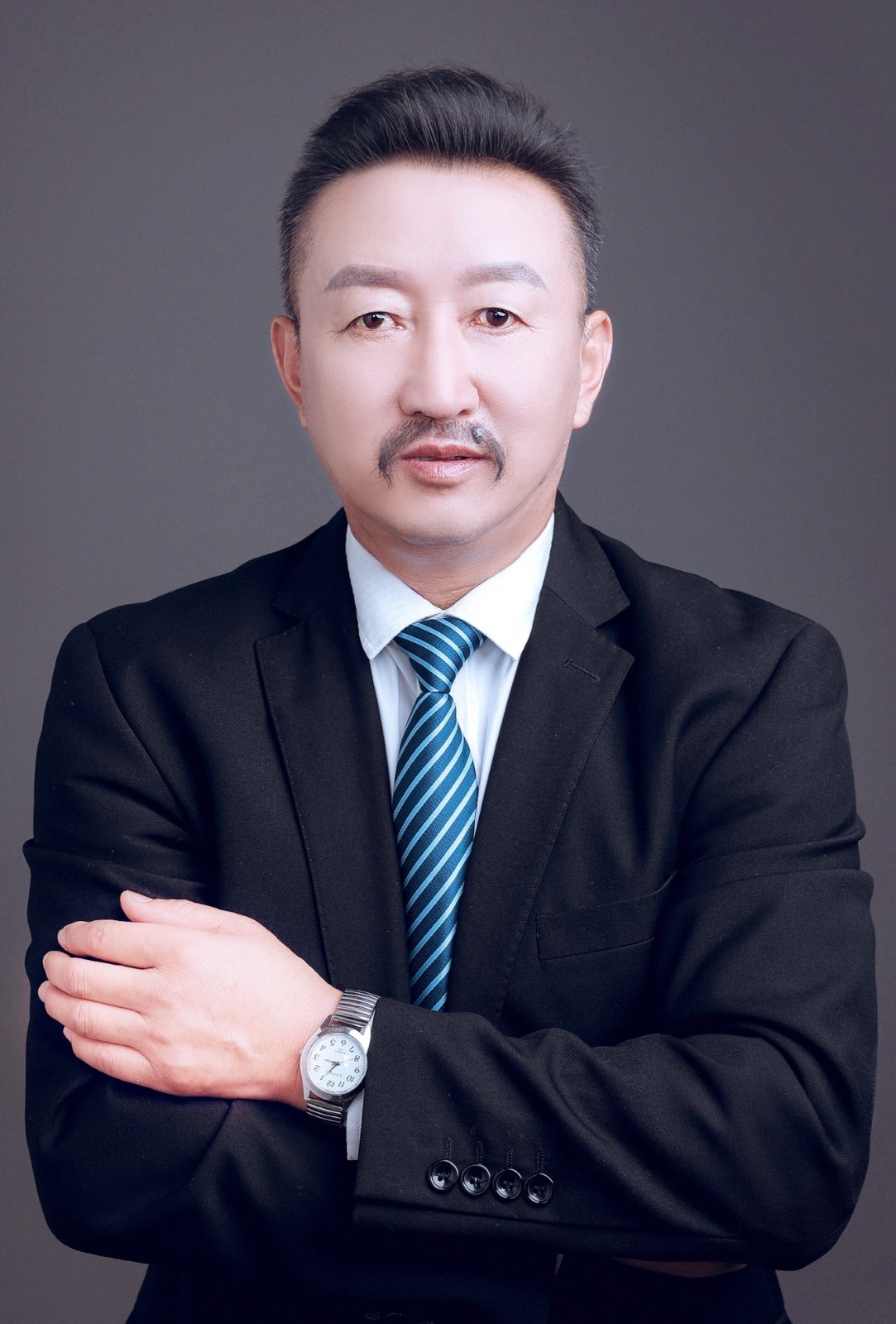 欒剛:中國(guó)內(nèi)地男演員，導(dǎo)演，制片人